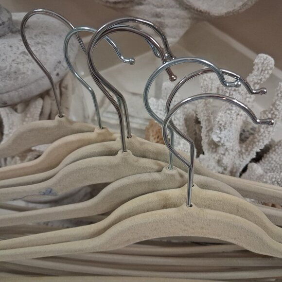 4 Bar Velvet Pants Hangers - Set of 4 - Picture 4 of 4